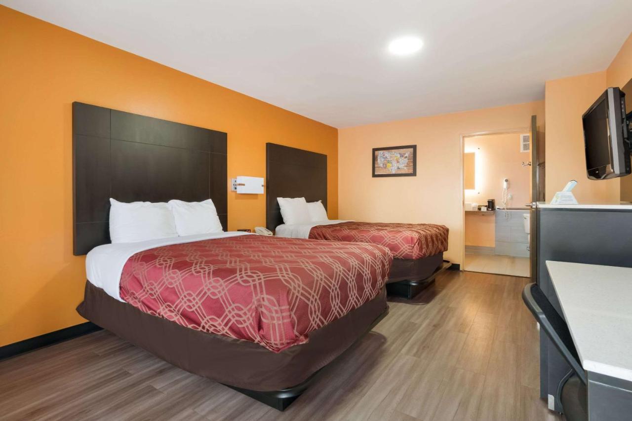 Econo Lodge Ripley Exteriör bild