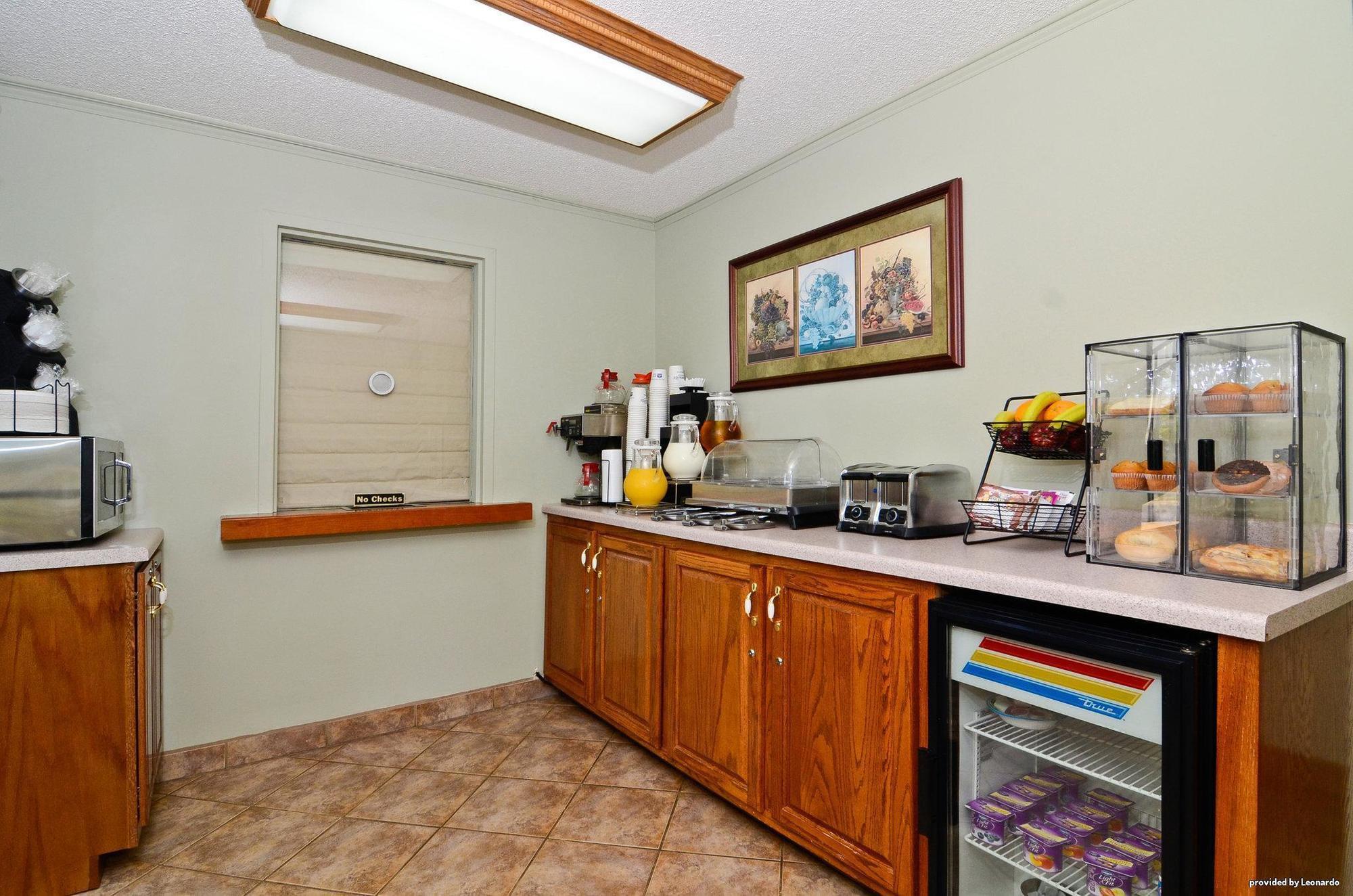 Econo Lodge Ripley Restaurang bild