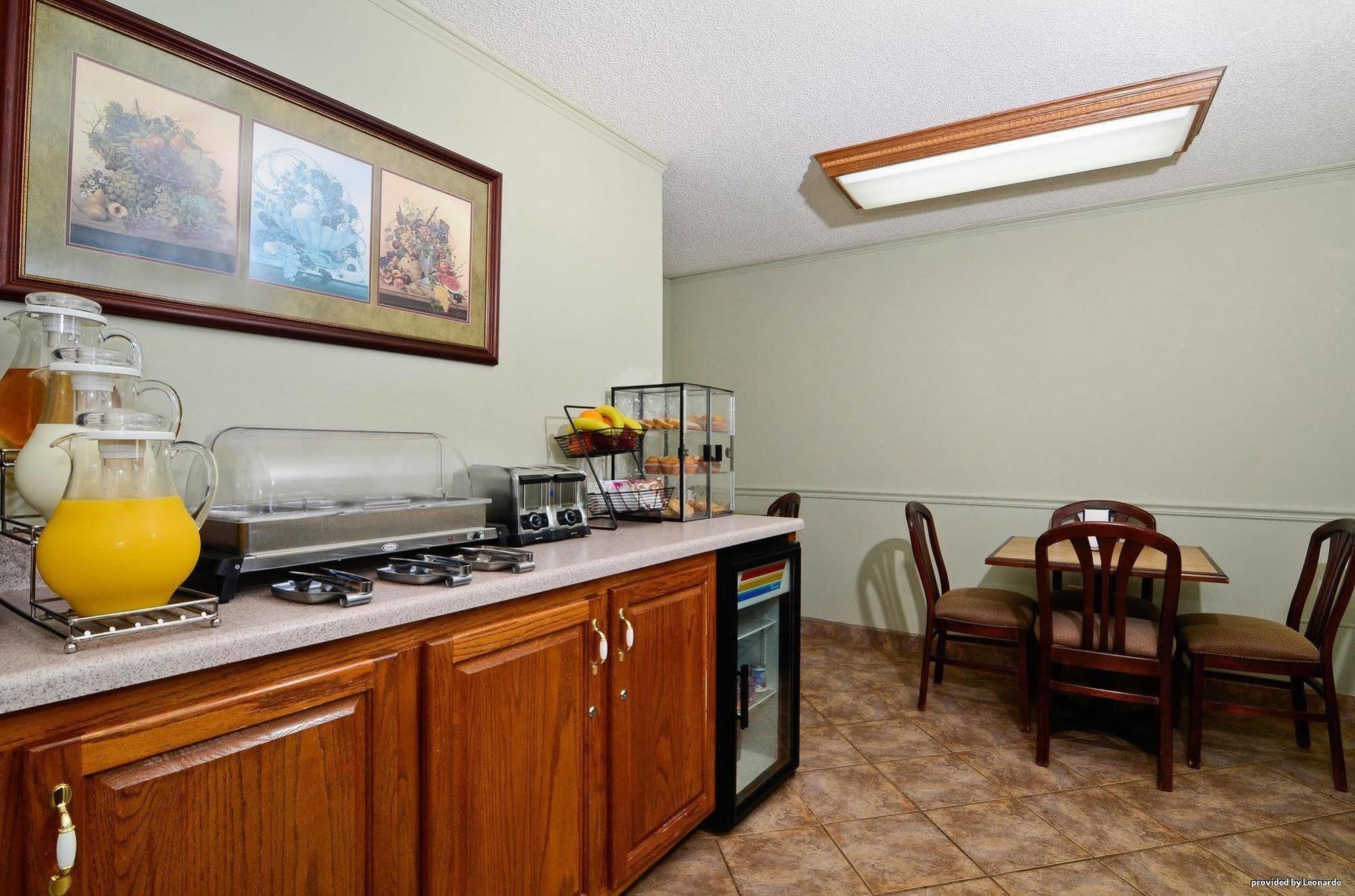 Econo Lodge Ripley Restaurang bild